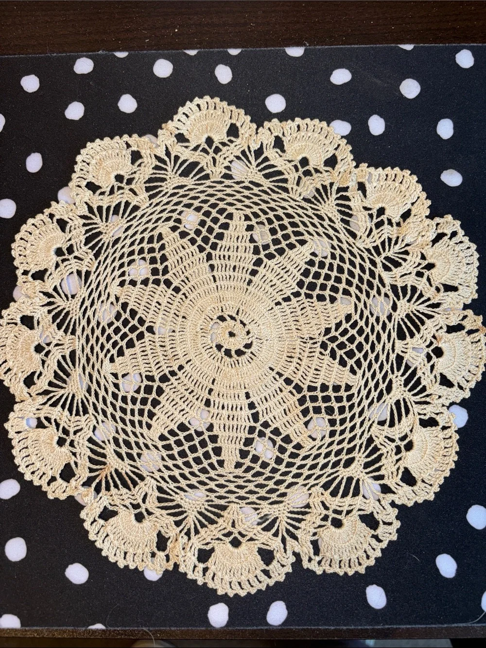 EUC VINTAGE collection of handmade, vintage-style crochet lace doilies